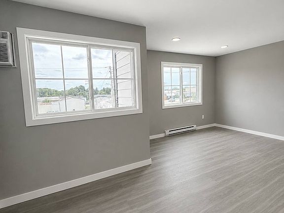 3rd image of 601 Crescent Dr #501-07