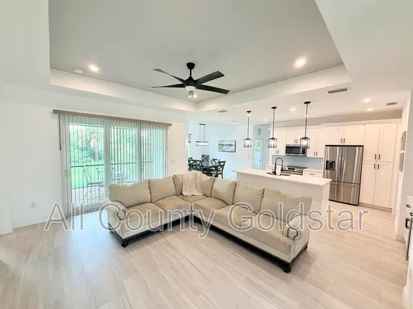 6049 Higgins Ln, Englewood, FL 34224