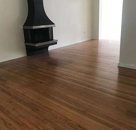3rd image of 10241 N Valle Dr