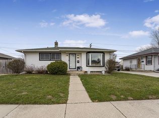 1521 Harmony Dr, Racine, WI 53402