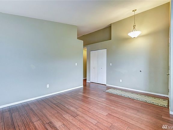 5th image of 8000 262nd St NW