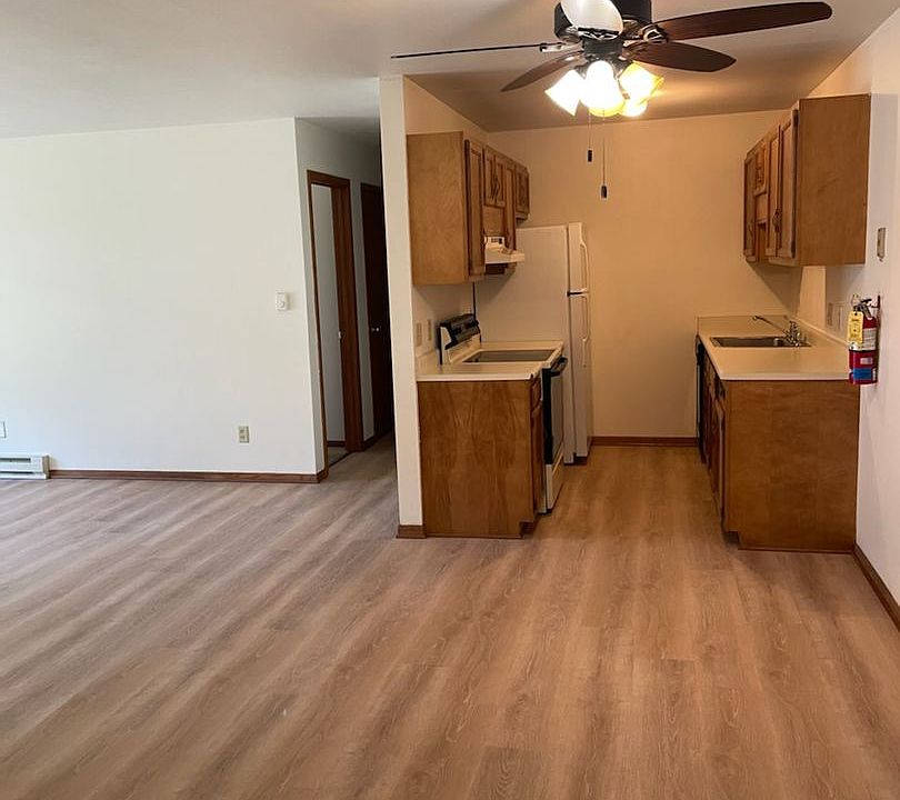 832 Weslyn Ct Apartment Rentals West Bend, WI Zillow