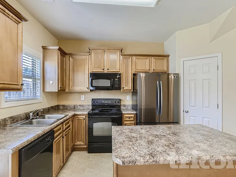 281 Oakland Hills Way — Photo 17