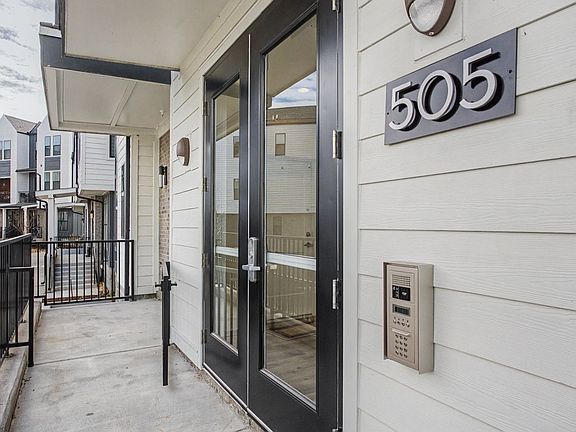 4th image of 505 Community Ct #302