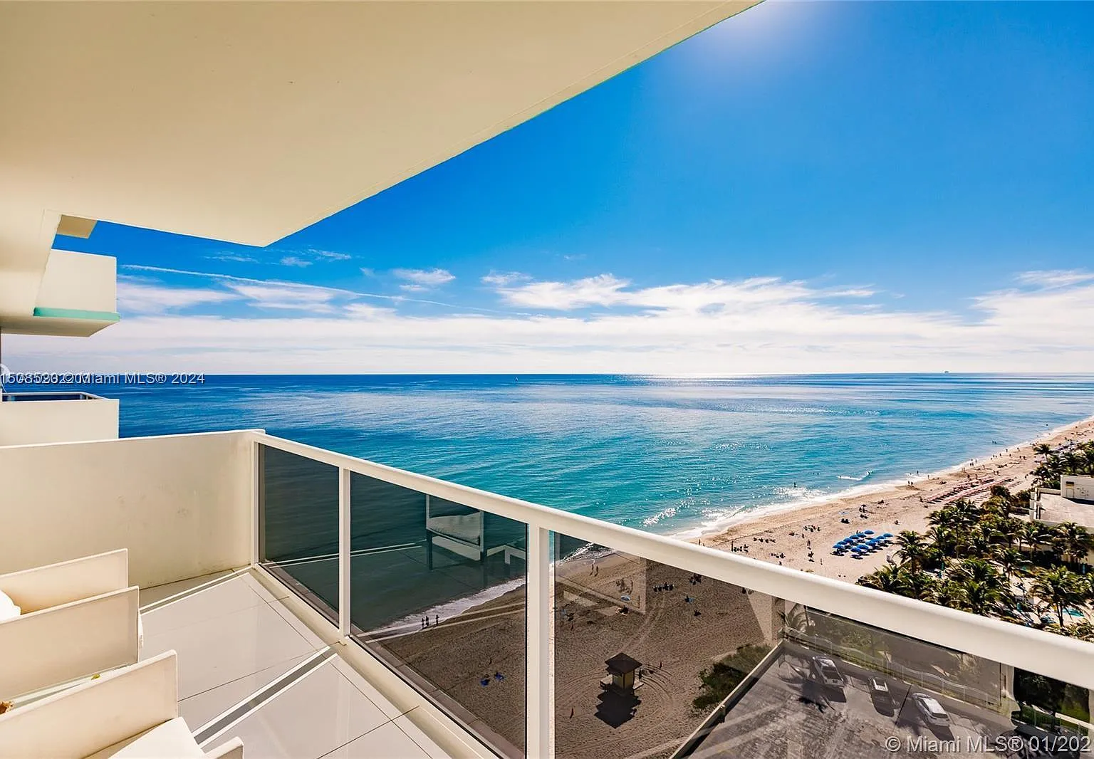 Sea Air Towers Condo — Photo 1