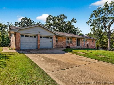 2900 Ridge Ct, Bartlesville, OK, 74006