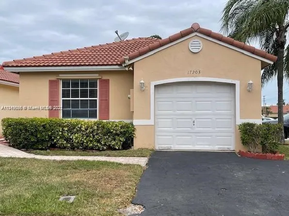 17203 NW 6th Ct, Pembroke Pines, FL 33029
