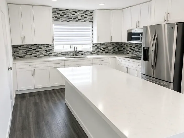 7181 Pines Blvd — Photo 5