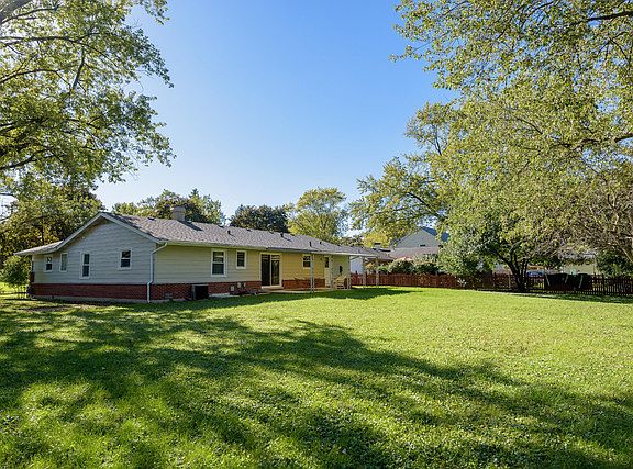 2nd image of 6653 Blackstone Dr