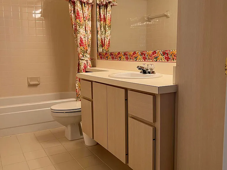 36 Danbury Ct #B — Photo 22