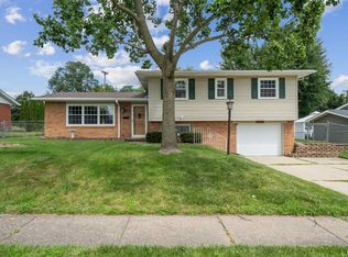 628 Westerfield Rd, Davenport, IA 52806