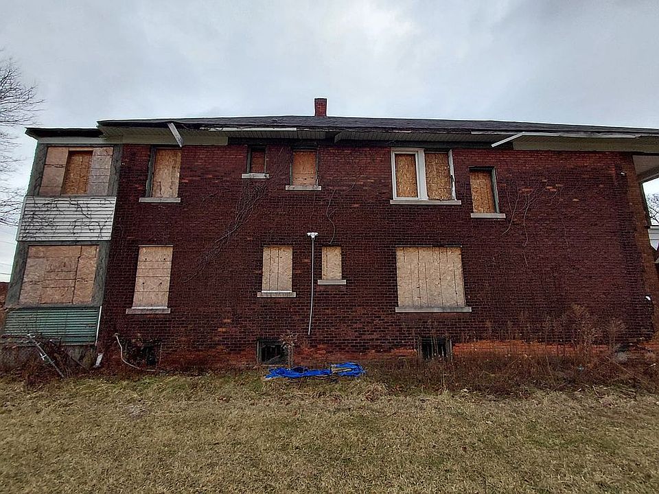 2nd image of 3934 Helen St