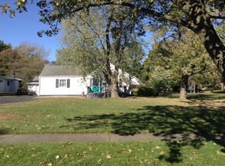 510 W Sugnet Rd, Midland, MI 48640