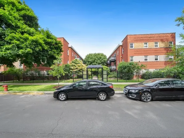 6431 N Damen Ave APT 1E, Chicago, IL 60645