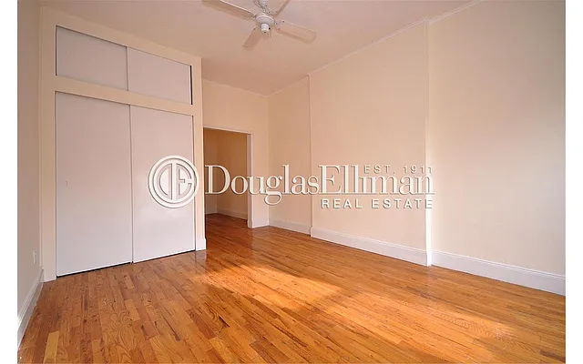Rented by Douglas Elliman | media 23