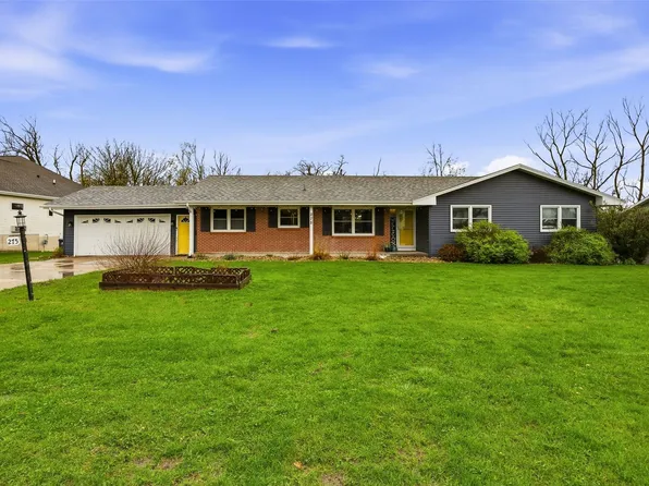 274 34th St SE, Cedar Rapids, IA 52403