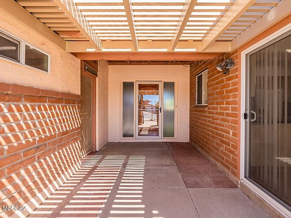 3rd image of 471 E Paseo Chuparosas