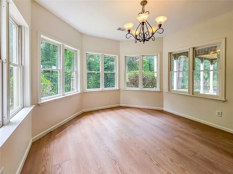 2502 Oak Hill Overlook — Photo 38