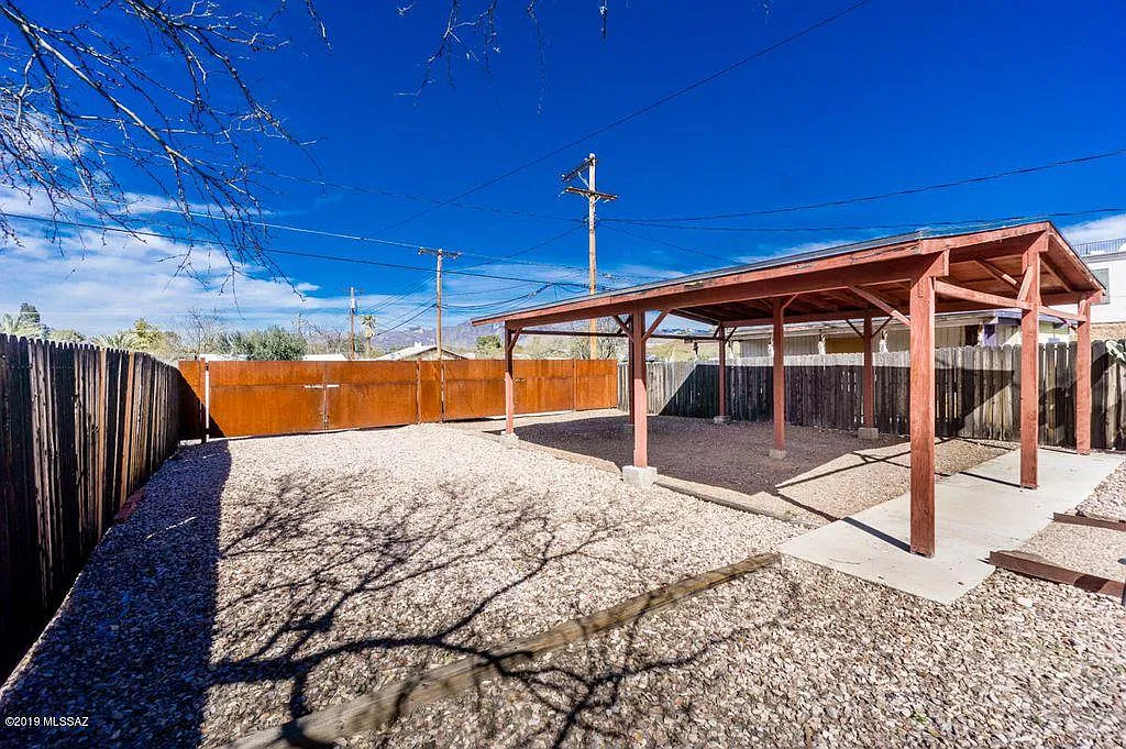 525 E Speedway Blvd — Photo 4