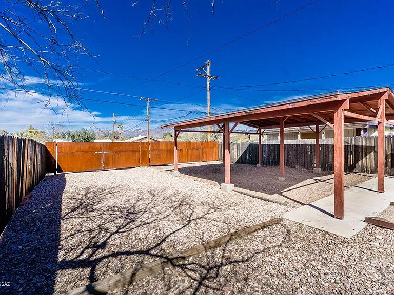 525 E Speedway Blvd — Photo 4
