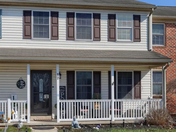 17 Claires Way, Fredericksburg, PA 17026
