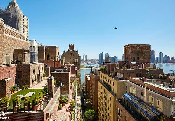 5th image of 400 E 52nd St APT 16J