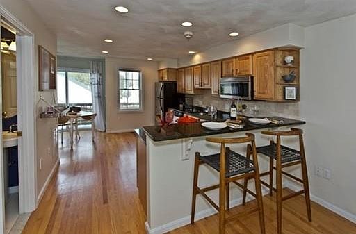 2nd image of 14 1/2 Roundy St Unit 3