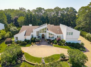 9 Scenic View Court, Dix Hills, NY 11746