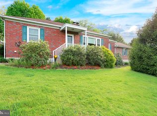 2004 Cedar Top Rd, Reading, PA 19607