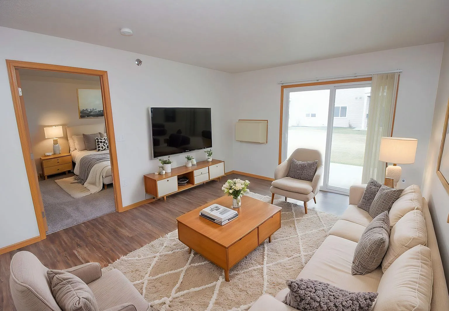 Calico Apartments — Photo 1