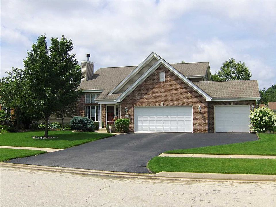 1st image of 5080 Park Valley Dr