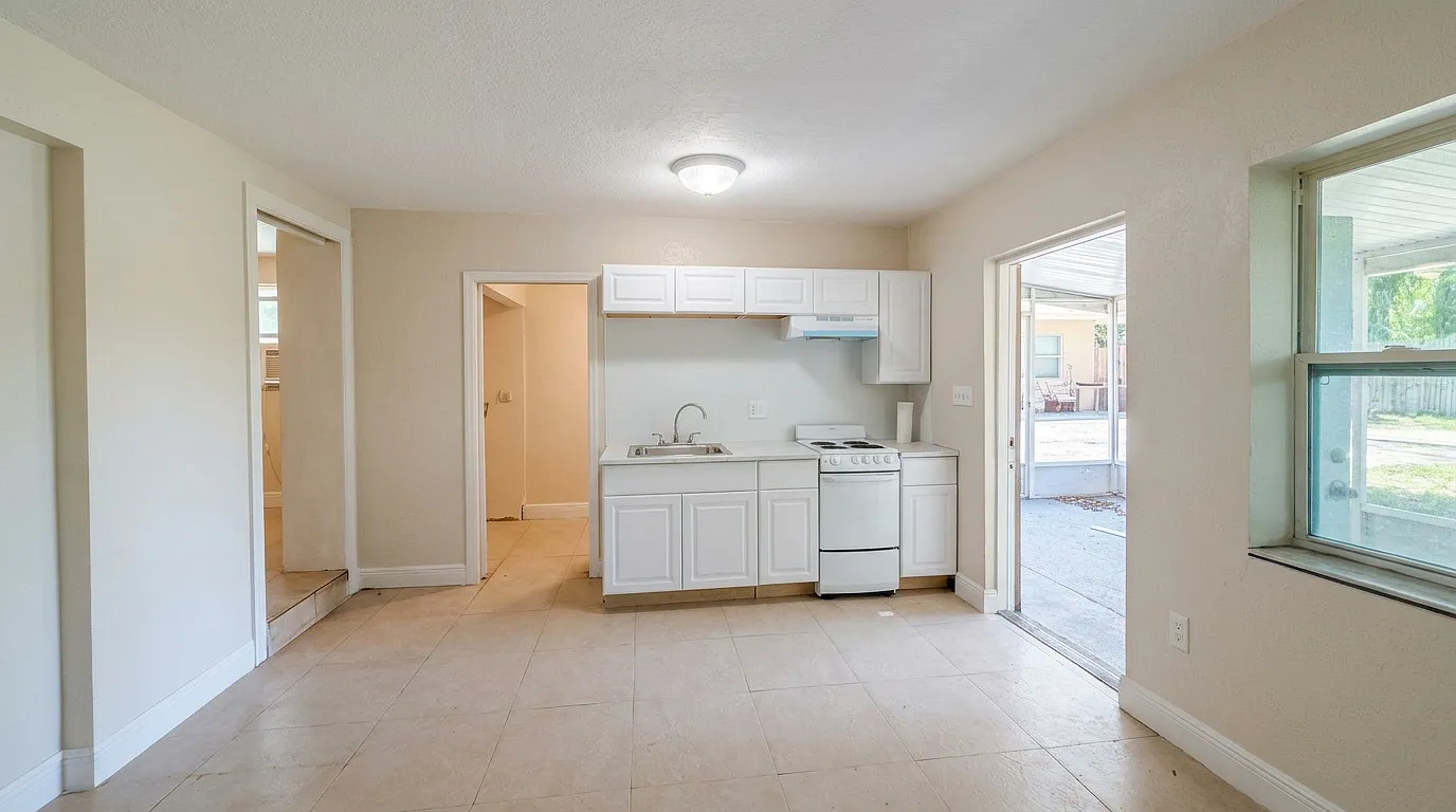 1 bed, $1,200 — Photo 2