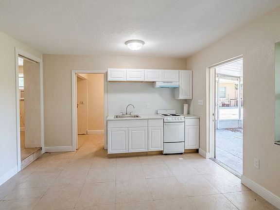 2nd image of 10598 106th Ave N #2