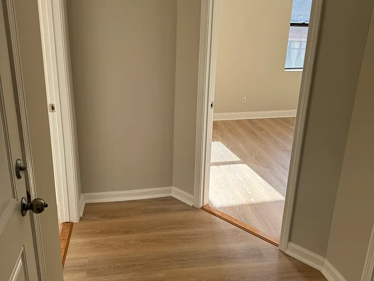 224 Hanover St #11 — Photo 15