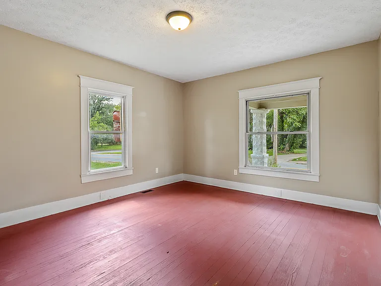 2522 Wilson Ave — Photo 8