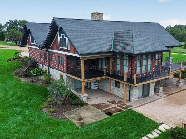 4025 S Bernstein Rd, Orfordville, WI 53576