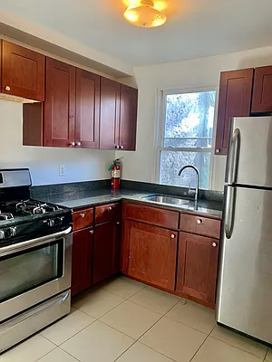 Rented by Select Real Estate | media 13