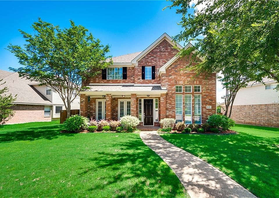 1st image of 2100 Clubview Dr