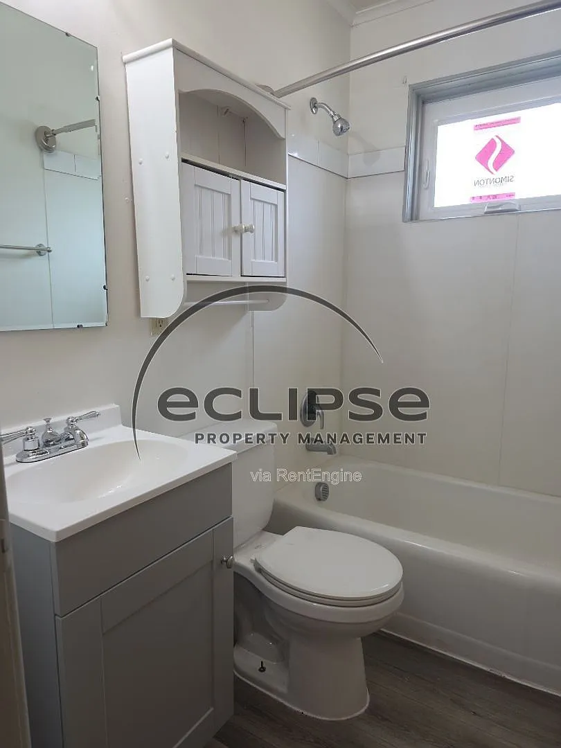 1 bed, 1.0 bath, 722 sqft, $1,100 — Photo 2