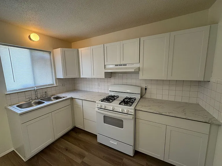 333 Park Ave #17 — Photo 3