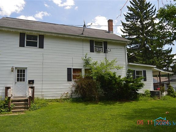 3rd image of 315 E Walnut St