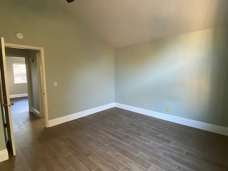 406 Union Ave #C — Photo 3