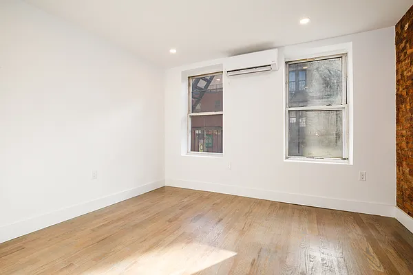 Rented by MNS | media 20