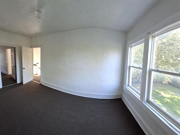 3rd image of 5866 Kennerly Ave