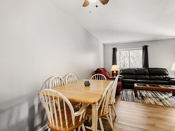 5th image of 10684 Hummingbird St NW