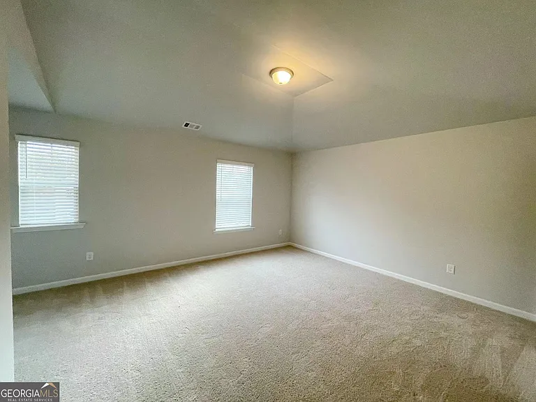 928 Yancey Ct — Photo 15