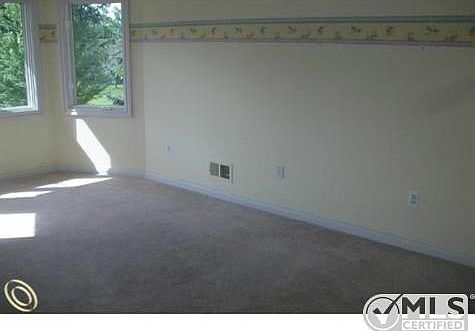 713296353 Bed2.jpg