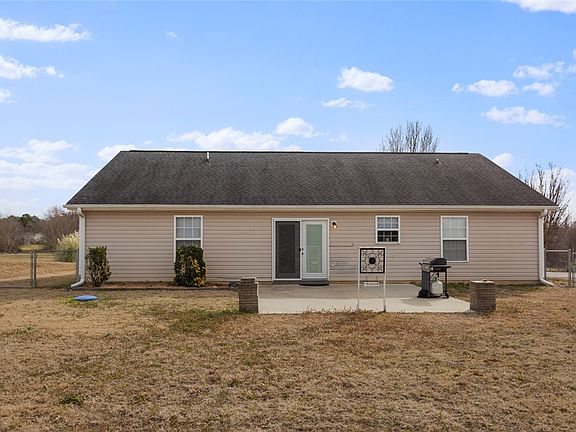 4th image of 106 Chicoma Dr