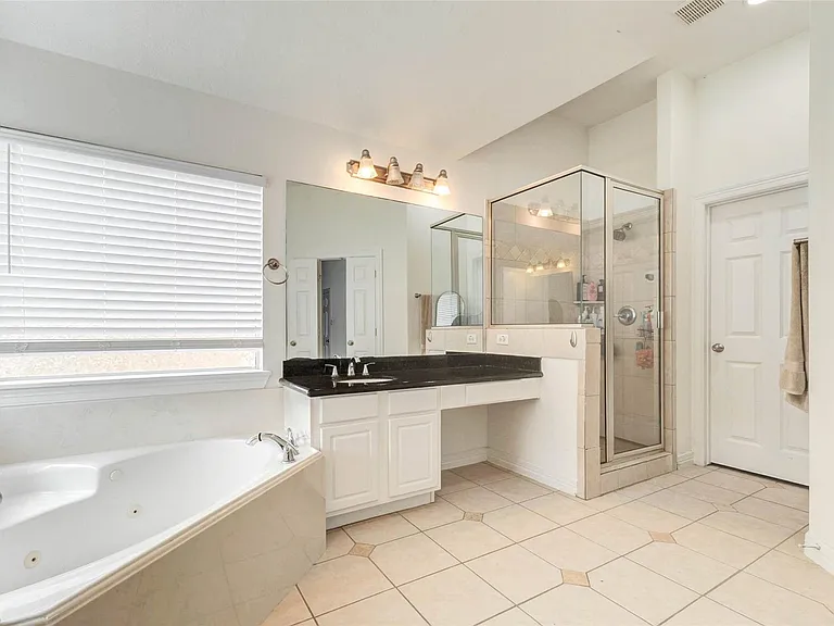 2706 Ridgeglen Ln — Photo 13