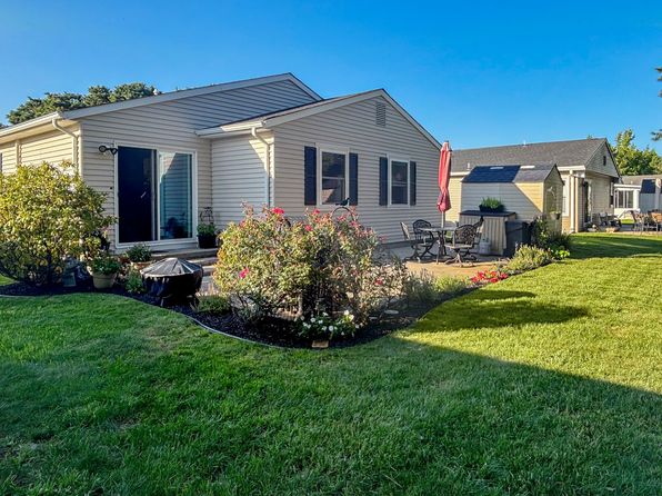 53 Chesterfield Ln